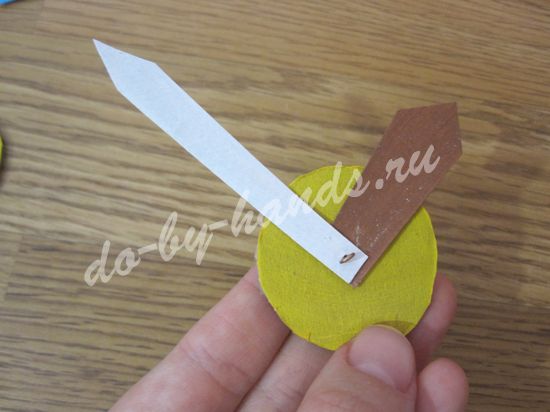 Часы из картона для детей. Часы из картона для детей. Как сделать чтобы картон крутился. Виниловая пластинка из картона. Часы из картона.